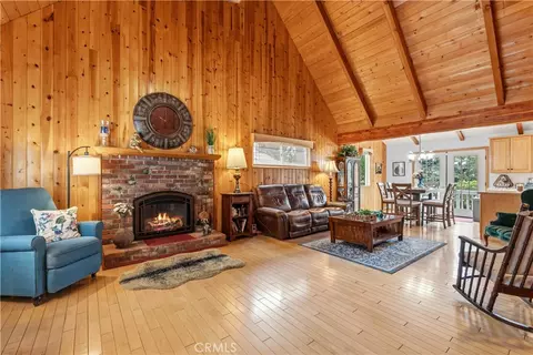 Living - 5375 Chaumont, Wrightwood, CA 92397 photo 2 of 3