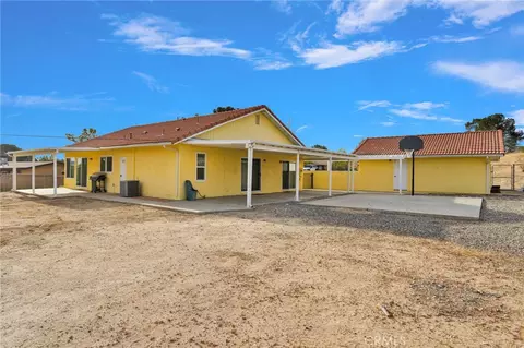 Exterior - 19140 Lenca Rd, Apple Valley, CA 92307 photo 12 of 13