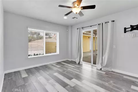 Living - 19140 Lenca Rd, Apple Valley, CA 92307 photo 4 of 4