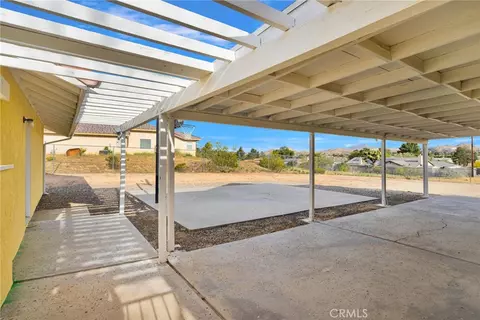 Exterior - 19140 Lenca Rd, Apple Valley, CA 92307 photo 4 of 13