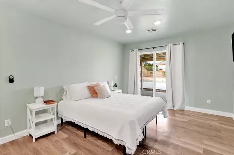 Bedroom - 19140 Lenca Rd, Apple Valley, CA 92307 photo 3 of 4