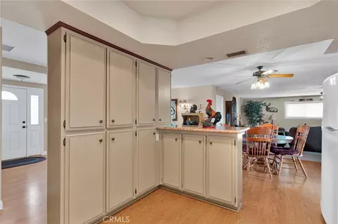 Entry Way - 20115 Shoshonee, Apple Valley, CA 92307 photo 1 of 2