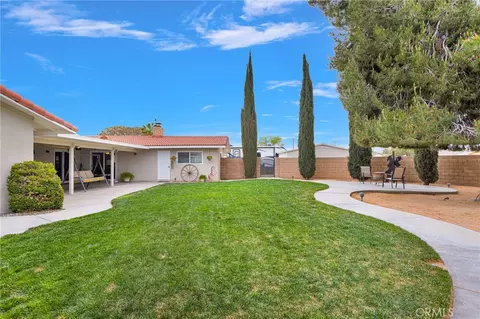 Exterior - 20115 Shoshonee, Apple Valley, CA 92307 photo 13 of 15
