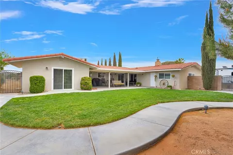 Exterior - 20115 Shoshonee, Apple Valley, CA 92307 photo 5 of 15