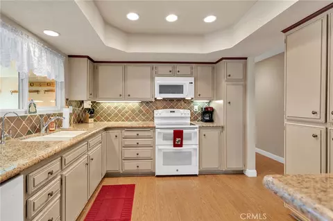 Kitchen - 20115 Shoshonee, Apple Valley, CA 92307 photo 1 of 2