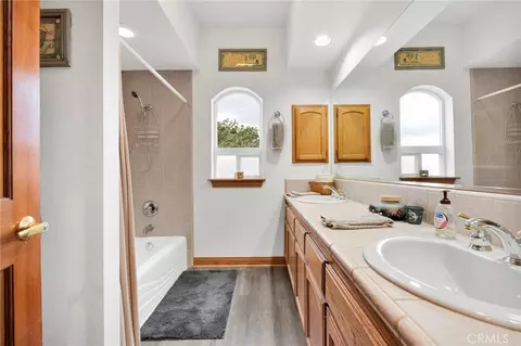 Bath - 12830 Cedar, Hesperia, CA 92344 photo 4 of 9