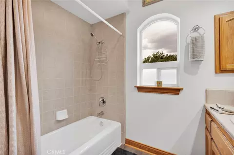 Bath - 12830 Cedar, Hesperia, CA 92344 photo 5 of 9