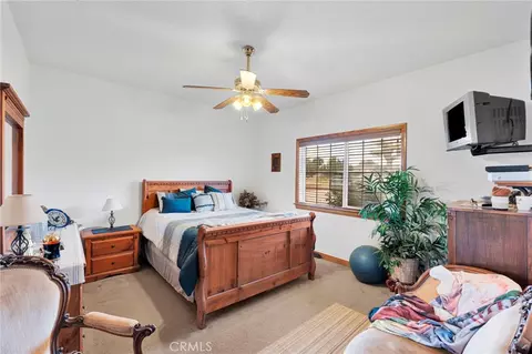 Bedroom - 12830 Cedar, Hesperia, CA 92344 photo 1 of 5