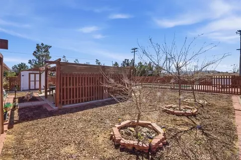 Exterior - 21089 Ottawa, Apple Valley, CA 92308 photo 11 of 23
