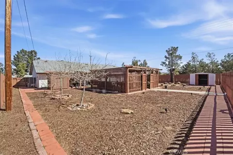 Exterior - 21089 Ottawa, Apple Valley, CA 92308 photo 3 of 23