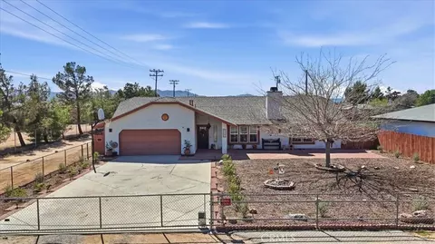 Exterior - 21089 Ottawa, Apple Valley, CA 92308 photo 1 of 23