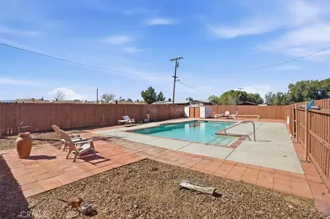 Exterior - 21089 Ottawa, Apple Valley, CA 92308 photo 6 of 23