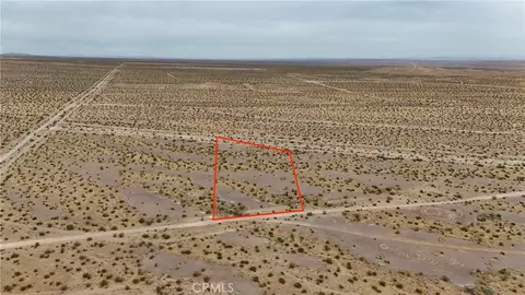 725 Desert Flower Rd, Adelanto, CA 92301