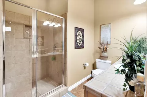 Bath - 12935 Galewood, Apple Valley, CA 92308 photo 7 of 7