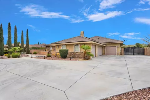 Exterior - 12935 Galewood, Apple Valley, CA 92308 photo 5 of 13