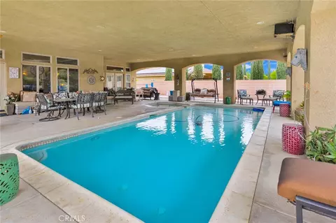 Exterior - 12935 Galewood, Apple Valley, CA 92308 photo 8 of 13