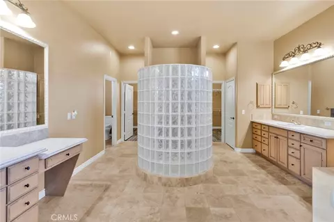 Bath - 12935 Galewood, Apple Valley, CA 92308 photo 2 of 7