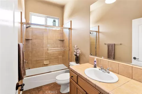Bath - 12935 Galewood, Apple Valley, CA 92308 photo 6 of 7