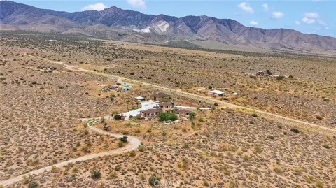 View/Area - 7985 Baker, Lucerne Valley, CA 92356 photo 4 of 12