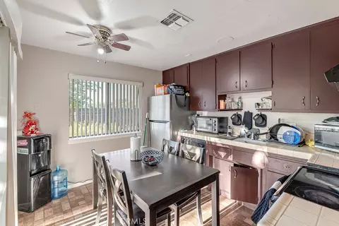 Kitchen - 13250 Mohawk, Apple Valley, CA 92308 photo 1 of 2