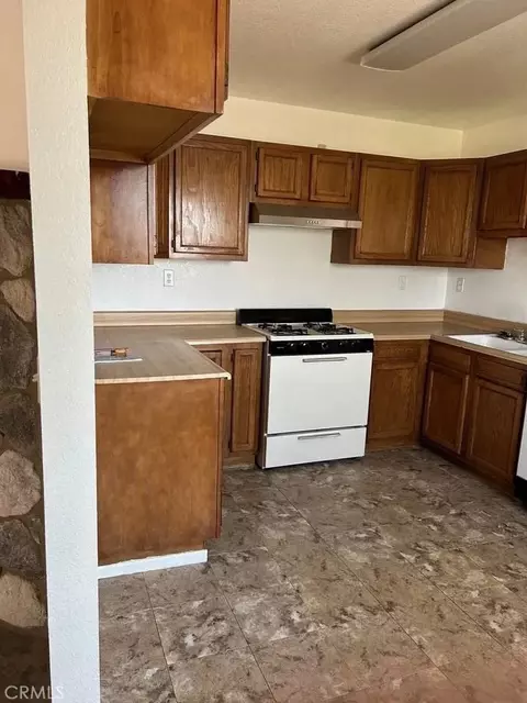 Kitchen - 16228 Wato Rd, Apple Valley, CA 92307 photo 1 of 1