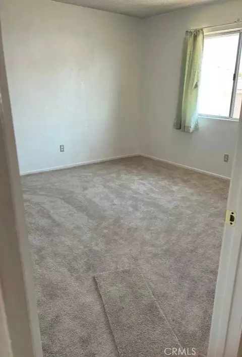 Bedroom - 16228 Wato Rd, Apple Valley, CA 92307 photo 2 of 2