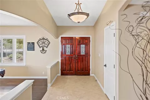 Entry Way - 19240 Tonkawan, Apple Valley, CA 92307 photo 1 of 2