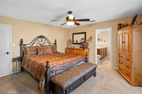 Bedroom - 19240 Tonkawan, Apple Valley, CA 92307 photo 2 of 2