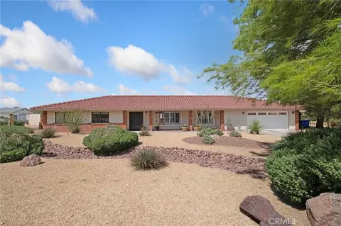 Exterior - 19240 Tonkawan, Apple Valley, CA 92307 photo 1 of 9