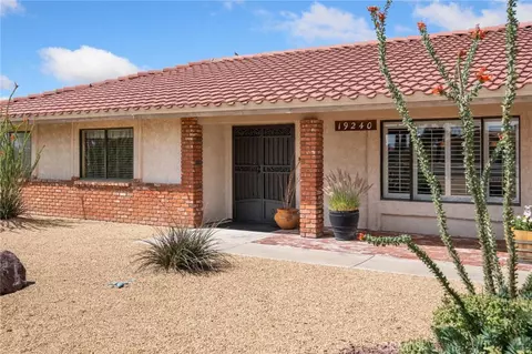 Exterior - 19240 Tonkawan, Apple Valley, CA 92307 photo 2 of 9