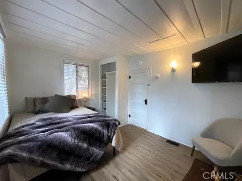 Bedroom - 23752 Inspiration, Crestline, CA 92325 photo 4 of 5