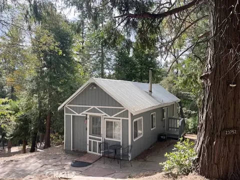 Exterior - 23752 Inspiration, Crestline, CA 92325 photo 6 of 8