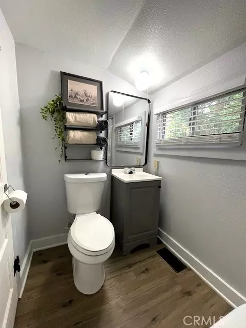 Bath - 23752 Inspiration, Crestline, CA 92325 photo 2 of 3