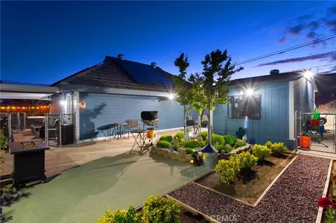 Exterior - 17340 Buckthorn, Hesperia, CA 92345 photo 5 of 10