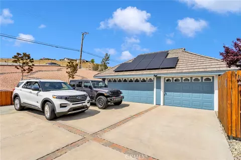 Exterior - 17340 Buckthorn, Hesperia, CA 92345 photo 8 of 10