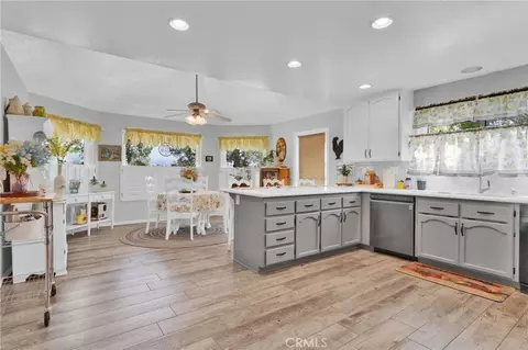 Kitchen - 17340 Buckthorn, Hesperia, CA 92345 photo 3 of 3