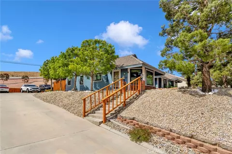 Exterior - 17340 Buckthorn, Hesperia, CA 92345 photo 4 of 10