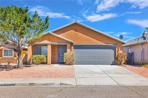 13499 Merry Oaks St, Victorville, CA 92392