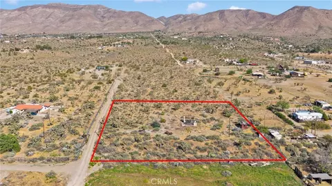 1 Lamprey Rd, Apple Valley, CA 92308