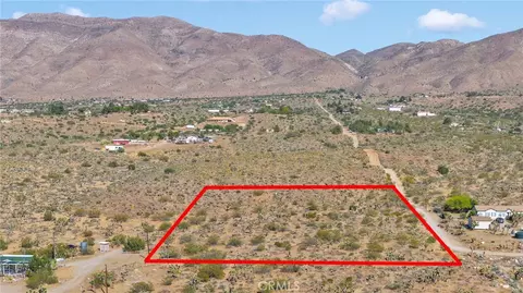 4 Lamprey Rd, Apple Valley, CA 92308
