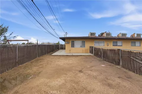 Exterior - 21739 Panoche Rd, Apple Valley, CA 92308 photo 2 of 6