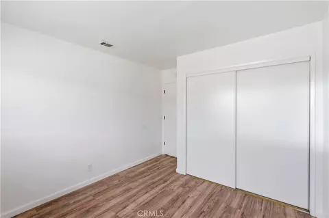 Bedroom - 21739 Panoche Rd, Apple Valley, CA 92308 photo 4 of 7