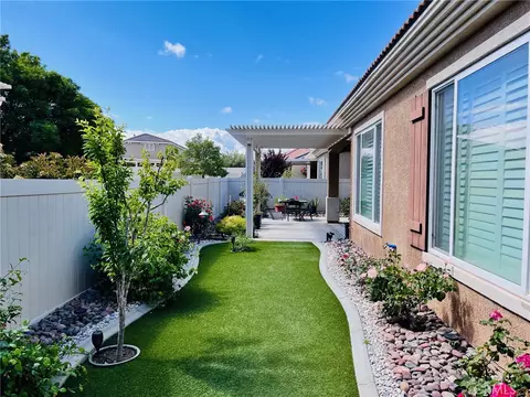 Exterior - 10485 Nobleton Rd, Apple Valley, CA 92308 photo 5 of 7