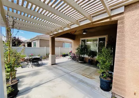 Exterior - 10485 Nobleton Rd, Apple Valley, CA 92308 photo 6 of 7