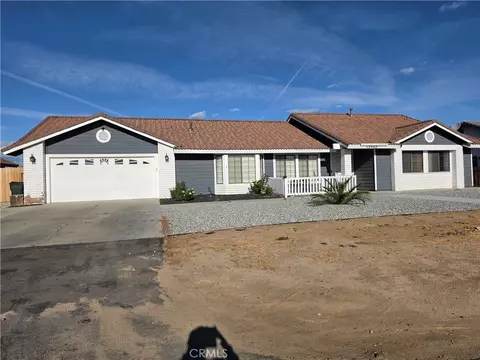 Exterior - 13502 Cuyamaca Rd, Apple Valley, CA 92308 photo 3 of 7
