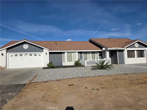 Exterior - 13502 Cuyamaca Rd, Apple Valley, CA 92308 photo 2 of 7