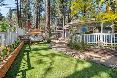 Exterior - 5926 Willow, Wrightwood, CA 92397 photo 3 of 10