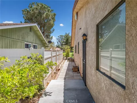 Exterior - 15163 Tournament Dr, Helendale, CA 92342 photo 4 of 8