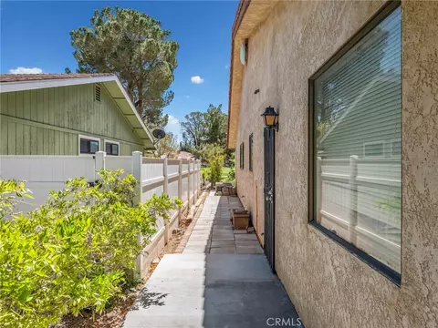 Exterior - 15163 Tournament Dr, Helendale, CA 92342 photo 4 of 9