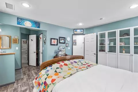 Bedroom - 5955 Spruce, Wrightwood, CA 92397 photo 3 of 4